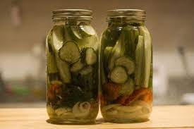 pan vinegar pickles are crisp