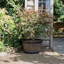 Woodlodge Feather Whisky Barrel Planter