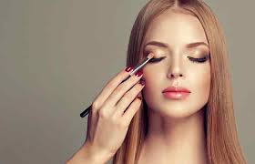top 10 interesting makeup factyths