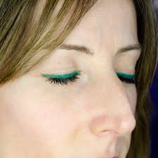 green eyeliner pencil camaleon cosmetics