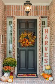 decorate a front porch for fall