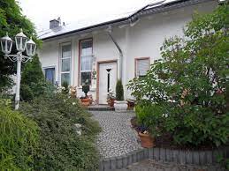 €359.000 häuserblock mit 3 weitgehend renovierten mietobjekten Einfamilienhaus In Zell An Der Mosel