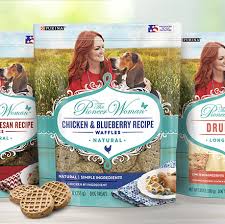 This recipe for pioneer woman's beans and cornbread feeds a hungry, crowd. The Pioneer Woman And Purina Released A Line Of Homestyle Dog Treats
