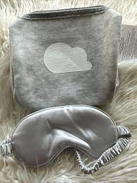 2 pc ariana grande cloud makeup bag