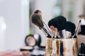 how to clean makeup brushes properly to