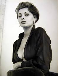 Born on 20 september 1934 in rome, sofia villani scicolone was born to romilda villani and riccardo scicolone. Sophia Loren Young Young Sophia Loren Milo 3oneseven