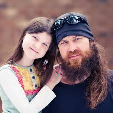 She was born on september 12, 2003, in the united states. Duck Dynasty Stars Missy And Jase Robertson Open Up About How Family Faith Sustains Them Through Daughter Mia S Surgeries
