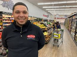 Key food fresh where freshness, quality and savings meet convenience. Key Food Supermarket Stakes Claim In Hartford S Parkville Neighborhood Chipping Away At The City S Food Desert Hartford Courant