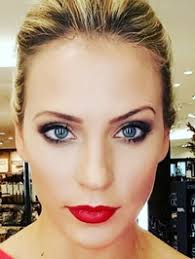 ashleyolivia female makeup artist