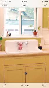 Farmhouse sinks with backsplashes are another callback to a more vintage aesthetic, yet the practical appeal. Antique Farmhouse Sink