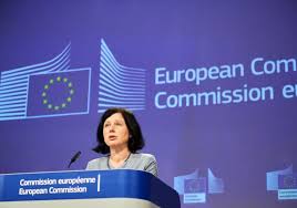 Vera Jourova avertizează: UE ”va începe să se prăbuşească”, dacă nu va ataca decizia curţii constituţionale din Polonia - spotmedia.ro
