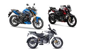 Firstly, it fills the wide displacement gap between honda's 160cc offerings and the cb300r. Honda Hornet 2 0 Honda Hornet 2 0 Vs Tvs Apache Rtr200 4v Vs Bajaj Pulsar Ns200 Price And Performance Times Of India