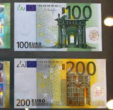 Die wertvollste banknote gibt es derzeit in der schweiz: Bargeld 200 Euro Scheine Werden Kleiner Aber Dafur Haufiger Welt