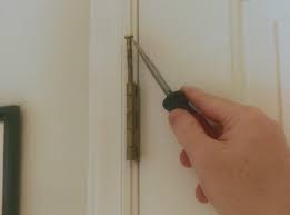 How to fix a door that swings open by itself » Famous Artisan