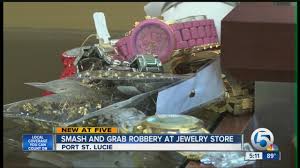 smash and grab robbery at jewelry
