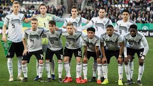 It shows all personal information about the players, including age, nationality, contract duration and current market value. U21 England Gegen Deutschland Live Auf Prosieben Maxx Und Ran De