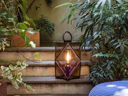 15 Beautiful Outdoor Lanterns To