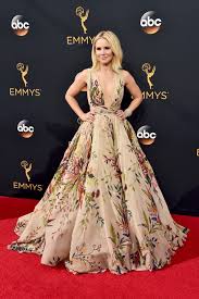 kristen bell slays at the 2016 emmy