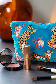 tiger makeup bag save 15
