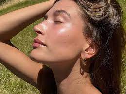 12 glowy makeup looks you re going to