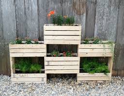 How To Build A Vertical Planter C R A