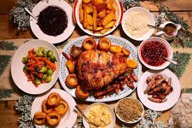 It can contain many elements, but most commonly a christmas dinner is roast turkey. Traditional Christmas Dinner Around The World Espresso Translations