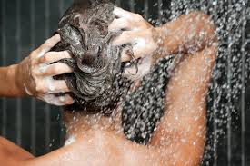 washing your hair with cold water
