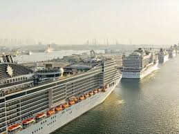 dubai welcomes five cruise ships in one