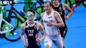 A false start, a suspected broken nose for australia's top ranked triathlete, and incredible scenes at the. G9hiyj4aeellqm