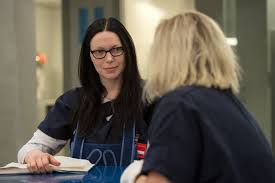 Laura helene prepon (born march 7, 1980) is an american actress. Laura Prepon Revealed The Reason Alex Is Not In The First 4 Episodes Of The New Popbuzz