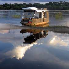zambezi houseboat accommodation in