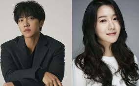 Earlier today, the media reports revealed that lee seung gi and lee da in have been in a relationship for about a year after sharing their passion for playing golf. Iombwqd4b Ak3m