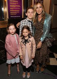 Although sjp and matthew are best known for their film and television roles, both got their start as broadway performers at a young age. Sarah Jessica Parker Matthew Broderick And Children Red Carpet Appearance Marie Claire Australia