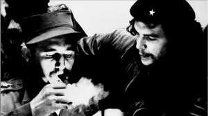 Έφυγε ο Φιντέλ Κάστρο: Ο επαναστάτης που μεταλλάχθηκε σε αυταρχικό ηγέτη