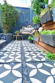 how to stencil concrete patio slabs