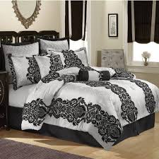 Scroll Comforter Set In Black And
