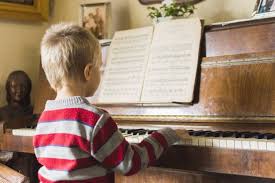 We aim to help absolute beginners quickly overcome its fear and save they of regular boring lessons. Best Piano Books For Beginners Kids Piano Teacher Recommended