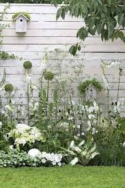 25 Best Diy Garden Decor Ideas To Up