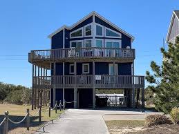 Kees has a variety of pet friendly homes on the outer banks in north carolina. Obx Pet Friendly Vacation Rental With Pool And Elevator Review Of Beautiful Semi Ocean Front House Across The Street From The Beach In South Nags Nags Head Nc Tripadvisor