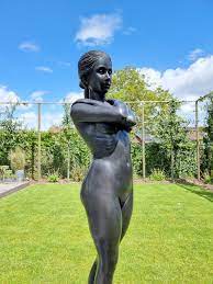 Nude Woman Bronze Statue