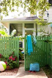 20 backyard fence ideas