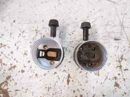 Squeeze and pull up to do this. Lamp Parts And Repair Lamp Doctor 3 Way Sockets Vs 3 Terminal Sockets