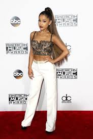 the 2016 ama red carpet looks