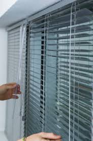 3 Easy Ways To Remove Blinds From Window
