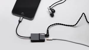 4.3 out of 5 stars 1,113. Accessport Audio Amplifier For Iphone Will Let Us Enjoy Wired Music While Charging Samma3a Tech