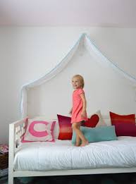 Making A Sweet Simple Bed Canopy
