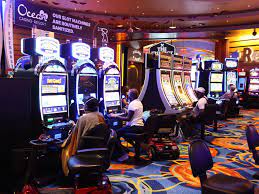 Do Big Bets Help In Playing Slots? - Sports Talk Florida - N