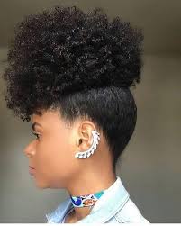   Penteados para Cabelo Crespo - Afro Puff 