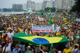 Moradores de prédios da orla de Copacabana apoiam manifestação no Rio |  Agência Brasil