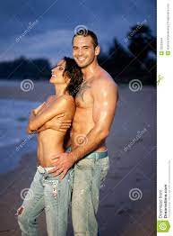 Nackte Paare auf Strand stockfoto. Bild von abbildung - 25223644